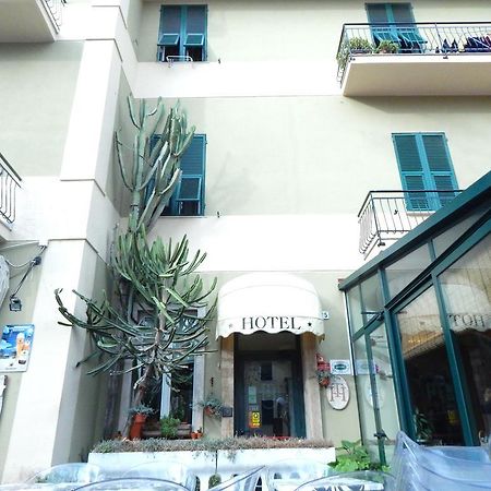 Albergo Torino Albenga Exterior photo